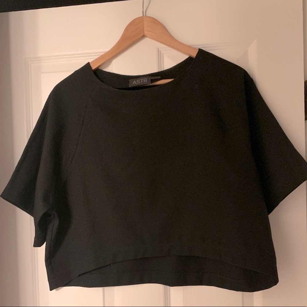 ASTR crop black top